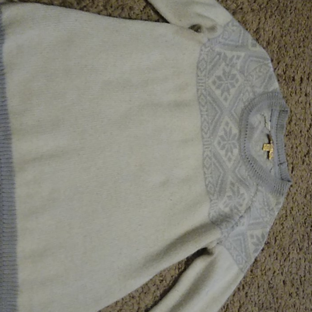 Sweater - Picture 2 of 4